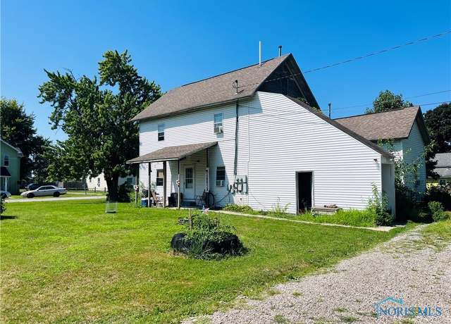 Property at 20340 Locust St, Weston, OH 43569, 5 beds, 2 baths