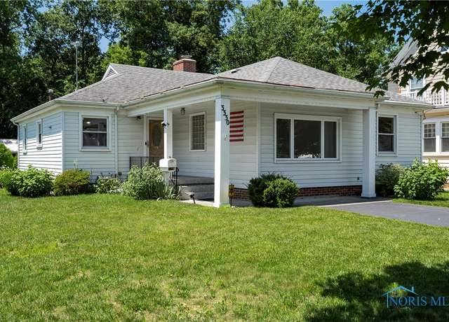Property at 3328 Island Ave, Toledo, OH 43614, 3 beds, 2 baths