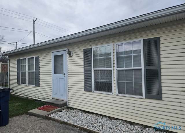 Property at 4611 Granite Ln, Toledo, OH 43615, 3 beds, 2 baths