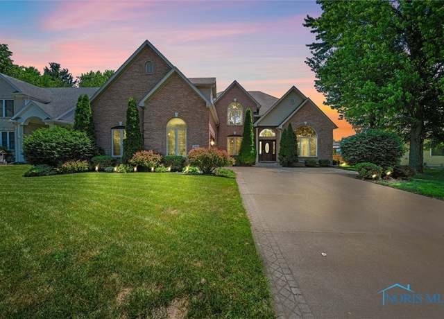 Property at 710 High Pines Dr, Toledo, OH 43615, 4 beds, 4.5 baths