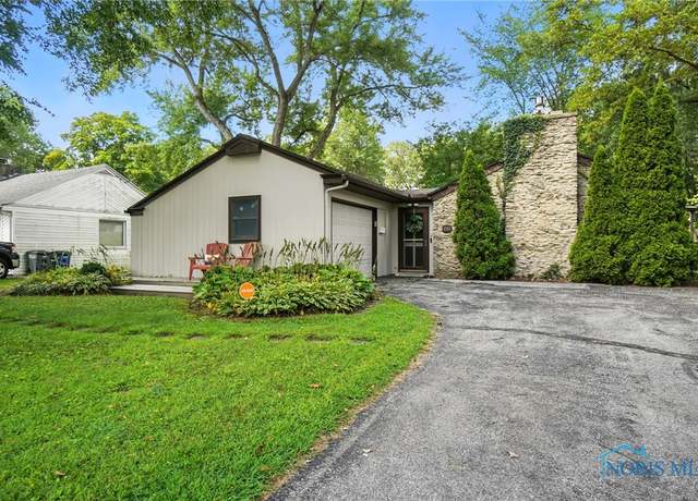 Property at 2713 E Rockridge Cir, Toledo, OH 43606, 2 beds, 1 bath