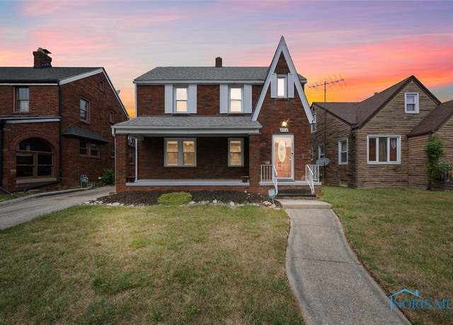 Property at 624 Waybridge Rd, Toledo, OH 43612, 3 beds, 2 baths
