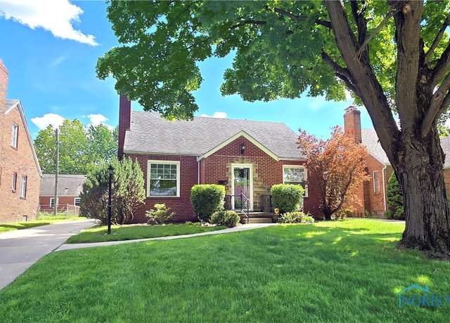 Property at 2621 Gloria Ct, Toledo, OH 43614, 3 beds, 2 baths