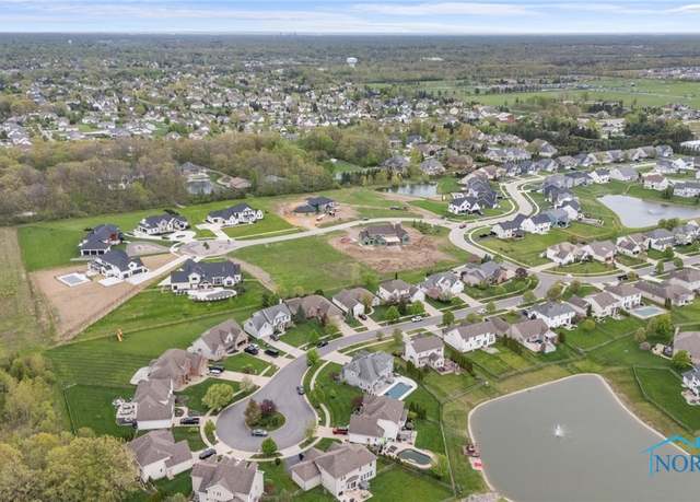 Property at 6047 Frostwood Ct, Sylvania, OH 43560