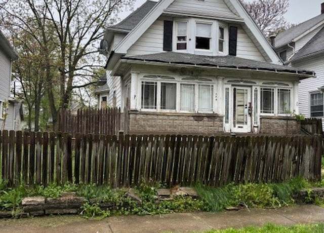 Property at 244 Hanover St, Toledo, OH 43609, 3 beds, 2 baths