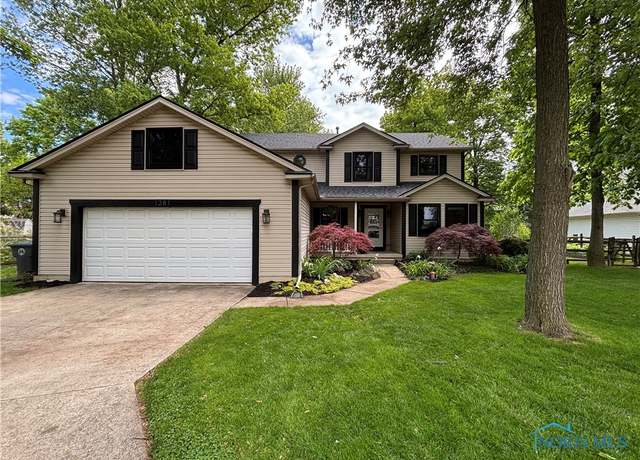 Property at 1281 Tricia Ct, Perrysburg, OH 43551, 4 beds, 3 baths