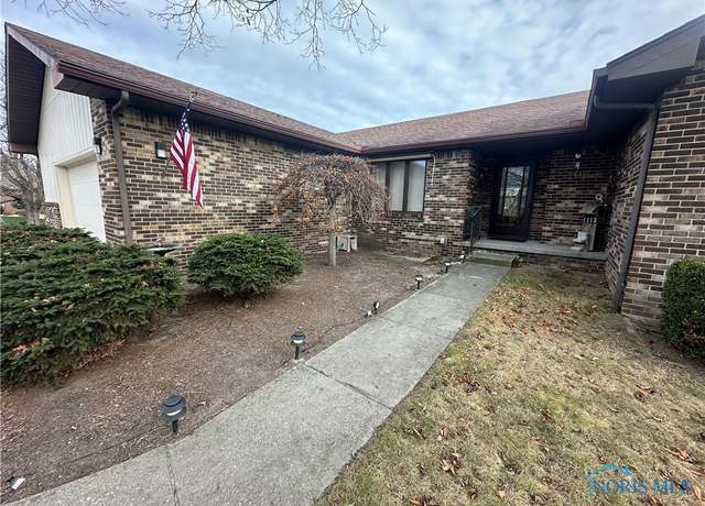 Property at 1113 Merry Dell Ln, Oregon, OH 43616, 3 beds, 3 baths