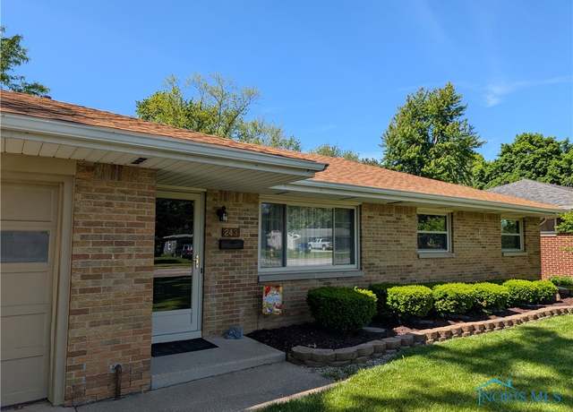 Property at 243 W South Boundary St, Perrysburg, OH 43551, 3 beds, 2 baths
