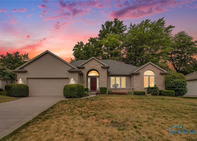 Property at 8254 Water Park Dr, Holland, OH 43528, 3 beds, 2.5 baths
