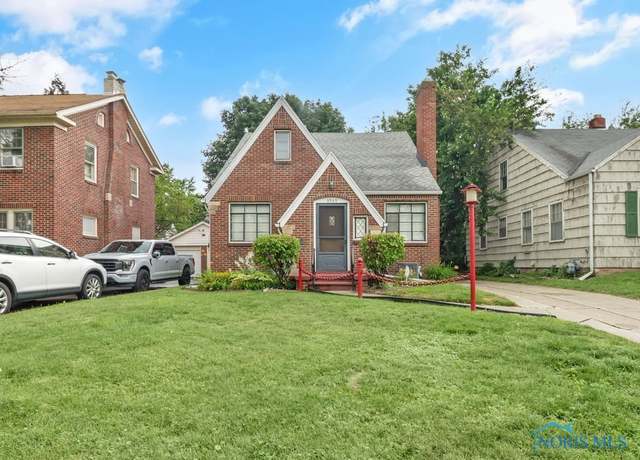 Property at 3935 Woodmont Rd, Toledo, OH 43613, 3 beds, 1.5 baths