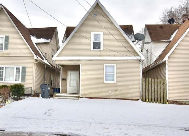 Property at 1155 Walbridge Ave, Toledo, OH 43609, 4 beds, 1.5 baths