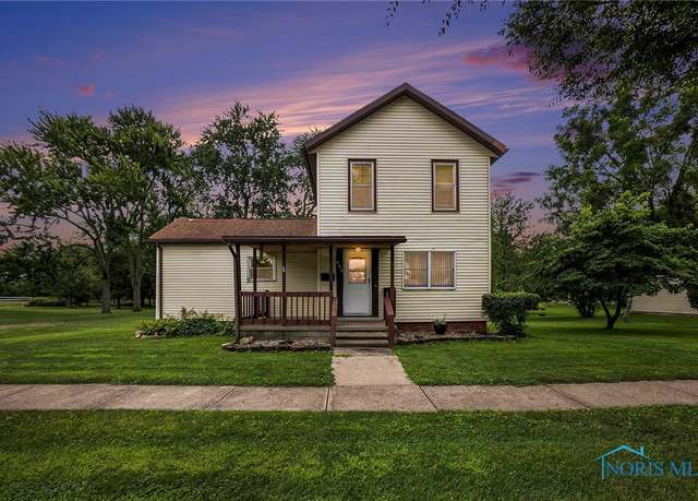 Property at 433 E Main St, Napoleon, OH 43545, 3 beds, 1 bath