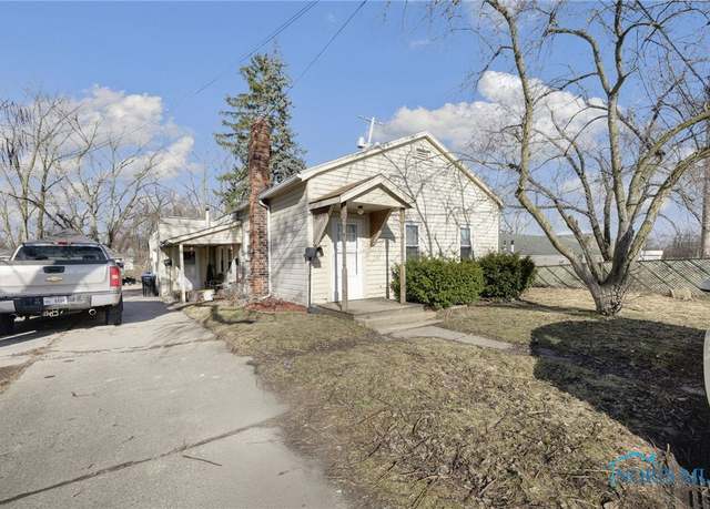 Property at 1464 Sunshine St, Oregon, OH 43616, 3 beds, 3 baths