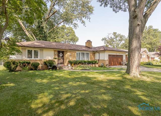 Property at 4855 Clover Ln, Toledo, OH 43623, 3 beds, 1.5 baths