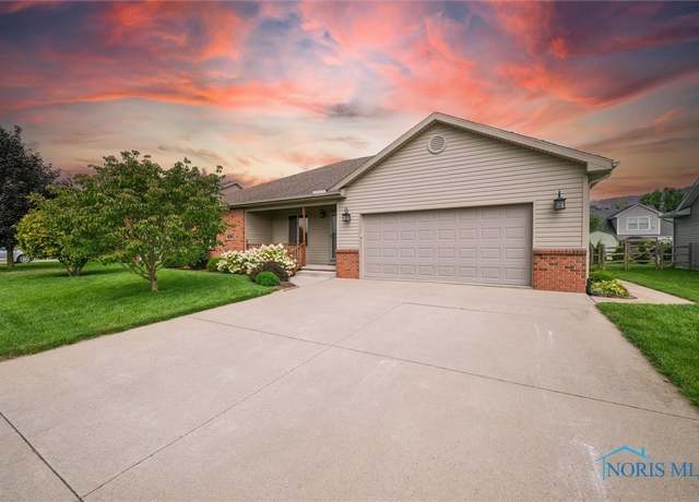 Property at 106 Redbud Dr, Swanton, OH 43558, 4 beds, 2.5 baths