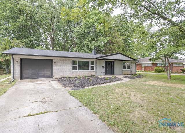 Property at 2617 Schroeder St, Toledo, OH 43613, 3 beds, 2 baths
