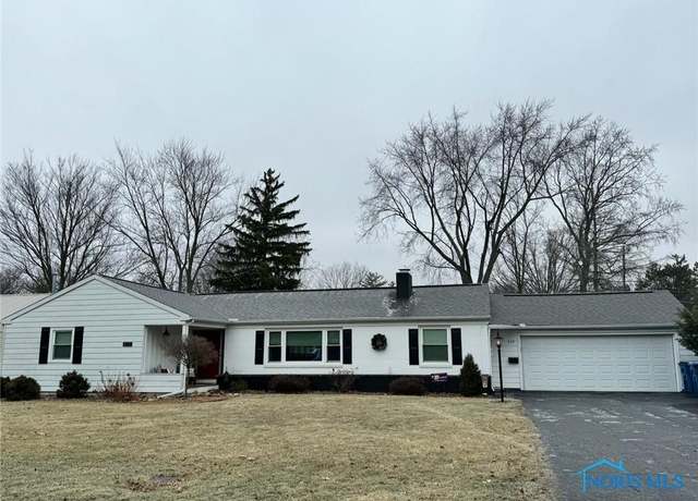 Property at 522 Sunny Dr, Bryan, OH 43506, 3 beds, 2 baths