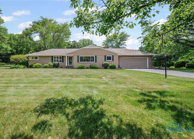 Property at 621 Bittersweet Dr, Findlay, OH 45840, 3 beds, 2 baths