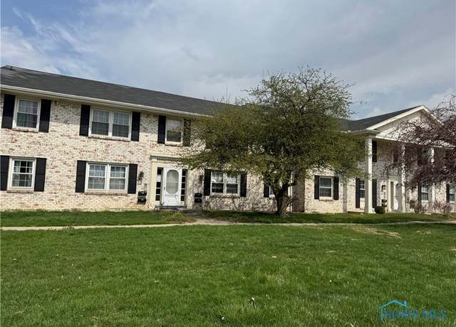 Property at 5530 Heatherdowns Blvd #2, Toledo, OH 43614, 2 beds, 1.5 baths