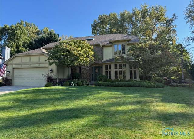 Property at 7178 Regents Park Blvd, Toledo, OH 43617, 4 beds, 2.5 baths