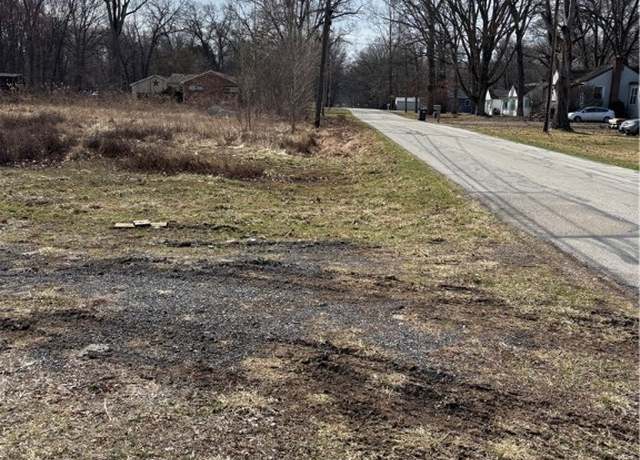 Property at 2946 Elmwood Drive Dr, Sylvania, OH 43560