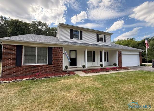 Property at 1938 Huntley St, Holland, OH 43528, 4 beds, 2.5 baths