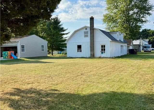 Property at 18555 Crom St, Tontogany, OH 43565