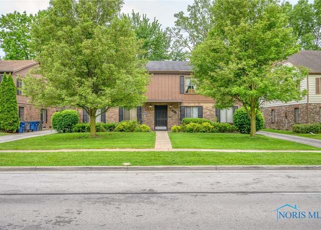Property at 1701 Brownstone Blvd, Toledo, OH 43614, 8 beds, 4 baths