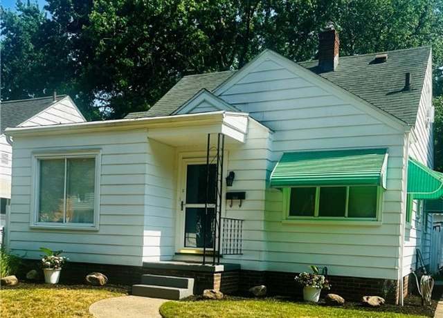 Property at 2647 Lambert Dr, Toledo, OH 43613, 3 beds, 2 baths