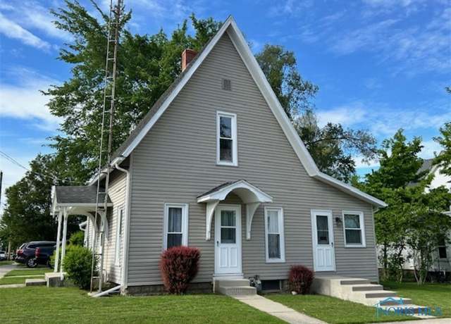 Property at 434 S Pleasant St, Montpelier, OH 43543, 3 beds, 1 bath