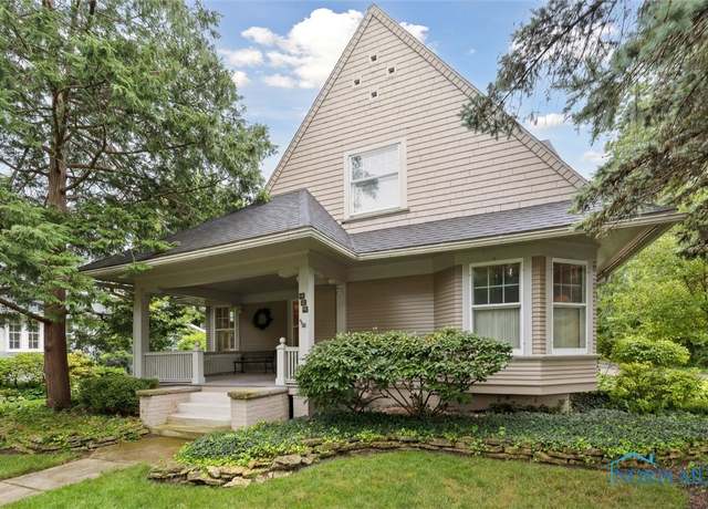 Property at 424 E Front St, Perrysburg, OH 43551, 4 beds, 2.5 baths