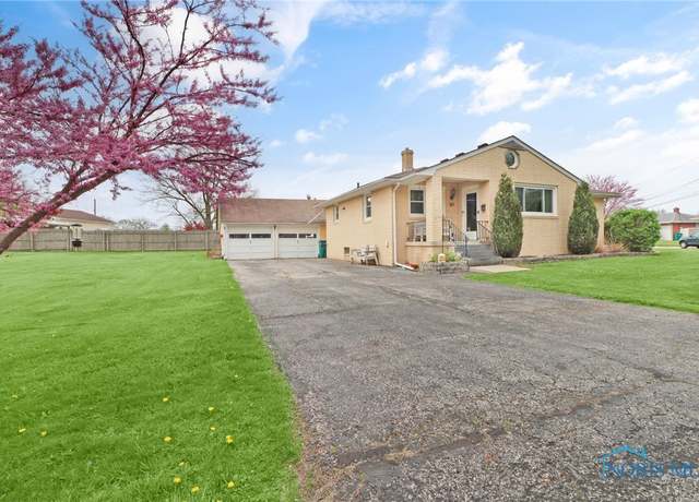 Property at 10 Santus Dr, Rossford, OH 43460, 3 beds, 1.5 baths