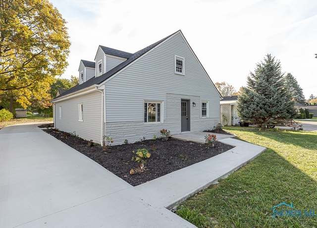 Property at 5640 Armada Dr, Toledo, OH 43623, 3 beds, 2 baths