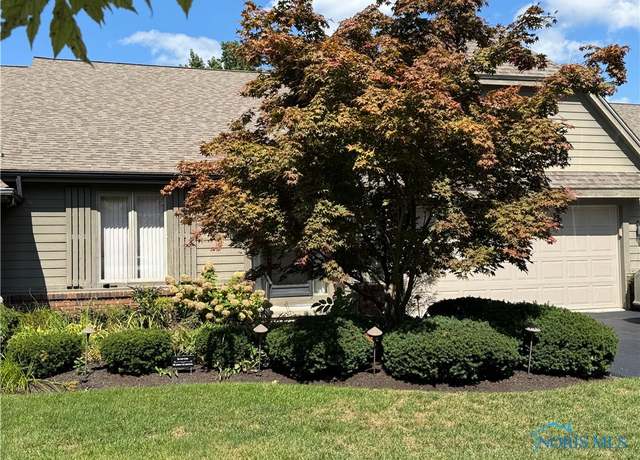 Property at 6830 Carrietowne Ln #6830, Toledo, OH 43617, 2 beds, 2 baths