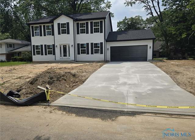 Property at 3945 Imperial Blvd, Toledo, OH 43623, 3 beds, 2.5 baths
