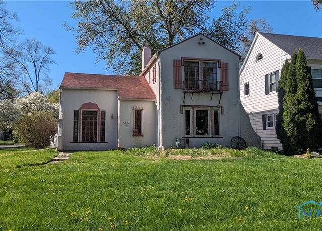 Property at 2903 Kenwood Blvd, Toledo, OH 43606, 3 beds, 1.5 baths