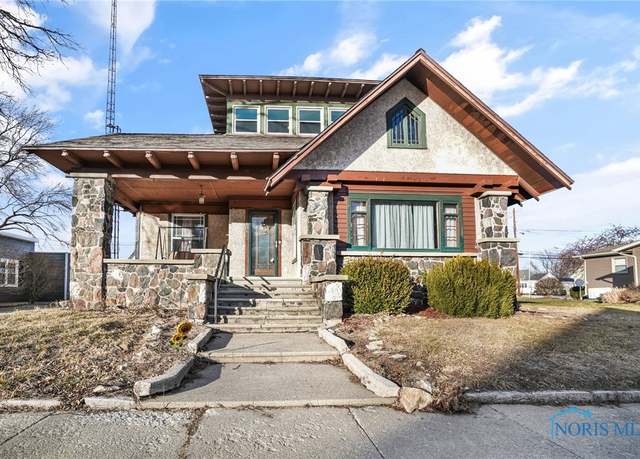 Property at 124 E Main St, Vanlue, OH 45890, 3 beds, 3 baths