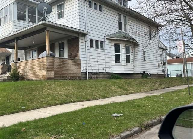 Property at 702 Clark St, Toledo, OH 43605, 4 beds, 2 baths