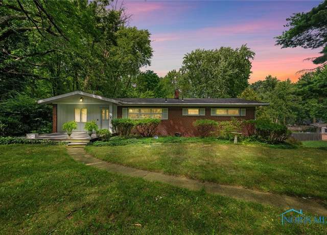 Property at 4410 Gilhouse Rd, Toledo, OH 43623, 3 beds, 2 baths