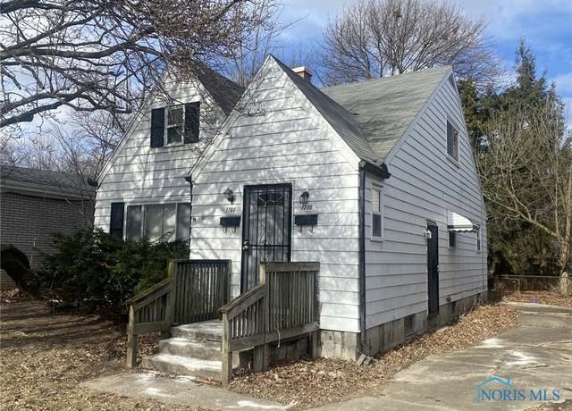 Property at 1708 Cone St, Toledo, OH 43606, 4 beds, 2 baths