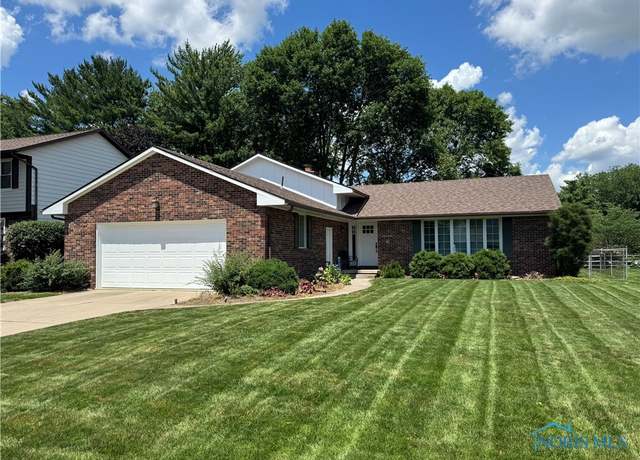 Property at 1240 Applegate St, Waterville, OH 43566, 3 beds, 2.5 baths