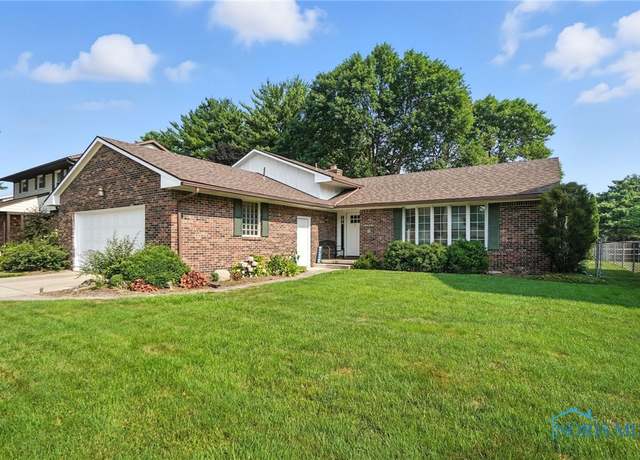 Property at 1240 Applegate St, Waterville, OH 43566, 3 beds, 2.5 baths