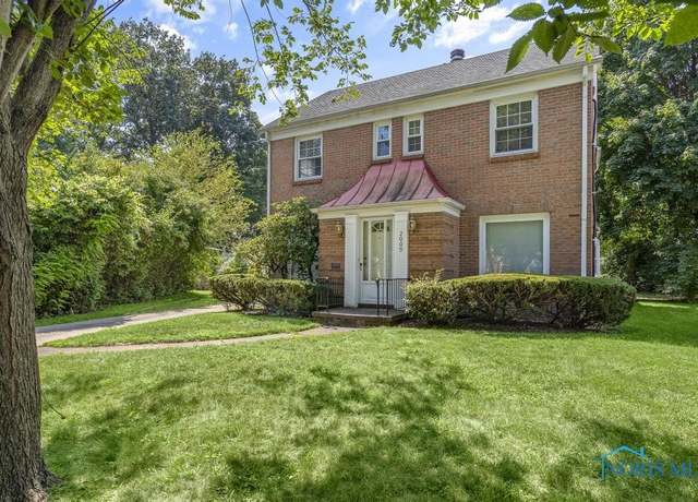 Property at 2009 Bretton Pl, Toledo, OH 43606, 4 beds, 1.5 baths