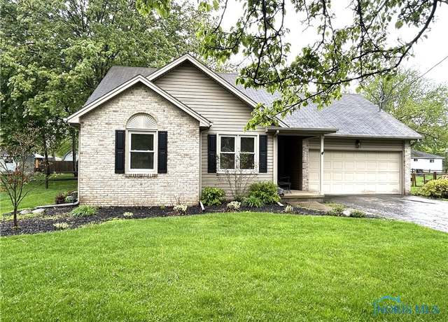 Property at 4410 Margrete Dr, Maumee, OH 43537, 3 beds, 2 baths