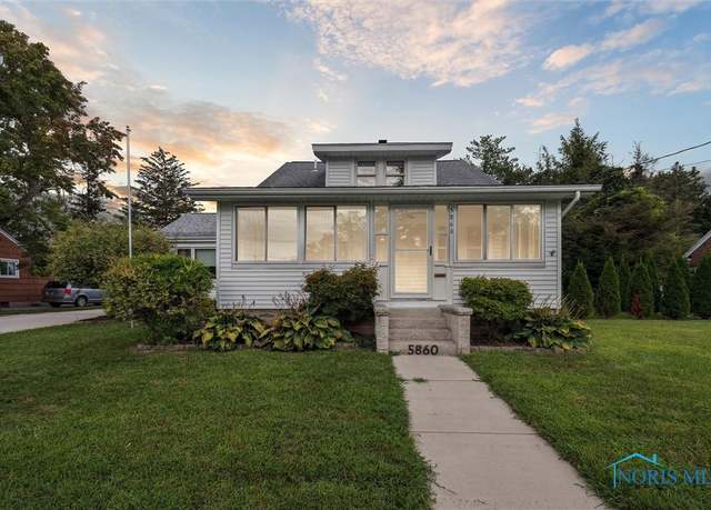 Property at 5860 Garden Park Dr, Sylvania, OH 43560, 4 beds, 2.5 baths