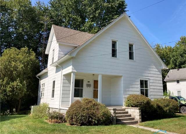Property at 5867 N Main St, Sylvania, OH 43560, 3 beds, 2 baths