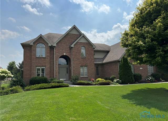 Property at 7455 Valhalla Dr, Maumee, OH 43537, 5 beds, 5.5 baths