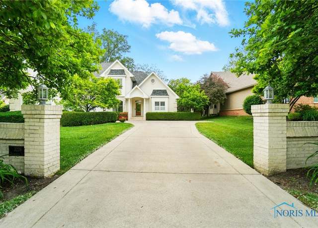 Property at 3236 Deep Water Ln, Maumee, OH 43537, 4 beds, 2.5 baths