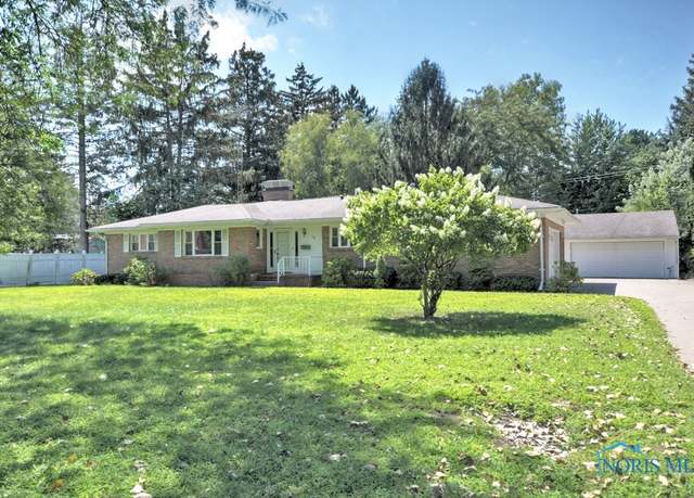 Property at 3131 Scarsborough Rd, Toledo, OH 43615, 3 beds, 1.5 baths
