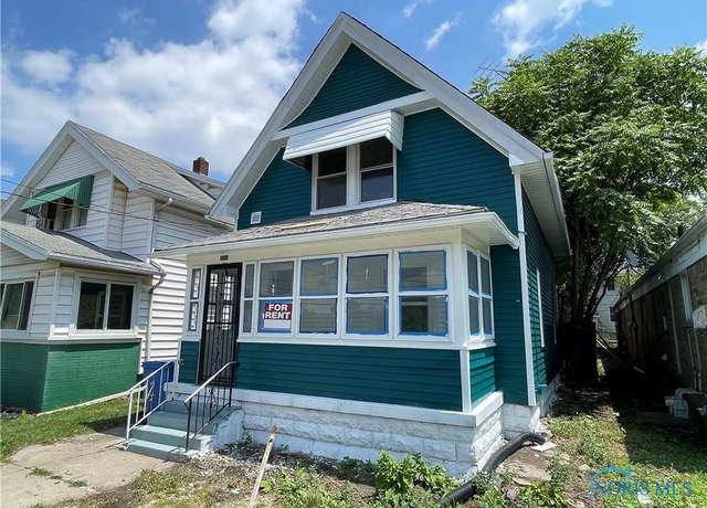 Property at 1221 E Broadway St, Toledo, OH 43605, 2 beds, 2 baths